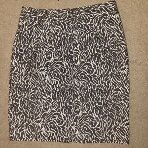 Loft Women's Pencil Skirt Brown/White Animal Print Zip Back Size 6P $14